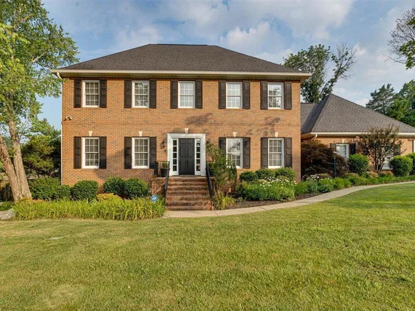 6105 Turtle Pointe Dr, Hixson, TN 37343