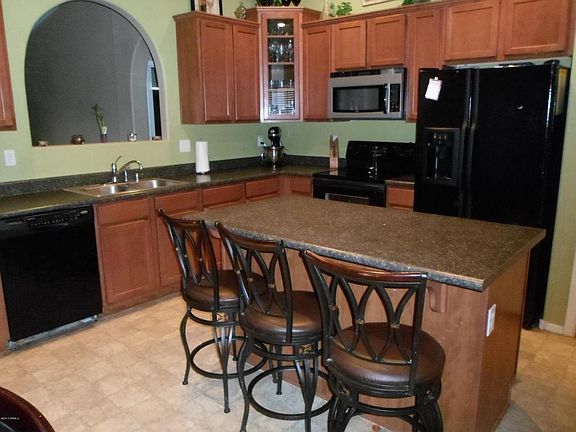 4th image of 3700 E Yorkshire Cir
