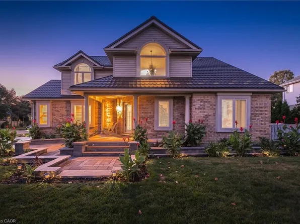 3 Pine Ridge Dr, Guelph, ON N1L 1N6