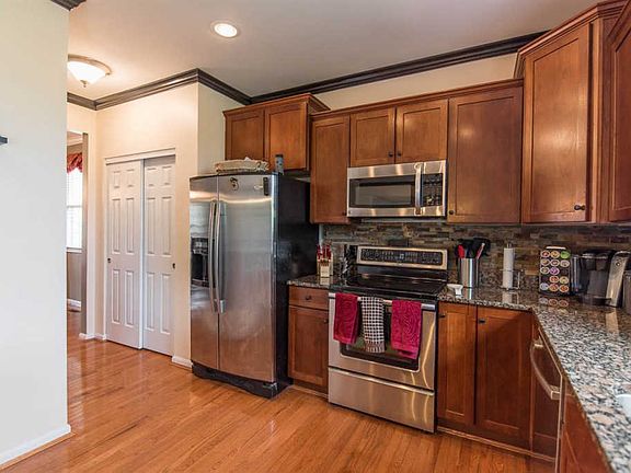 3rd image of 2630 Alyssum Dr