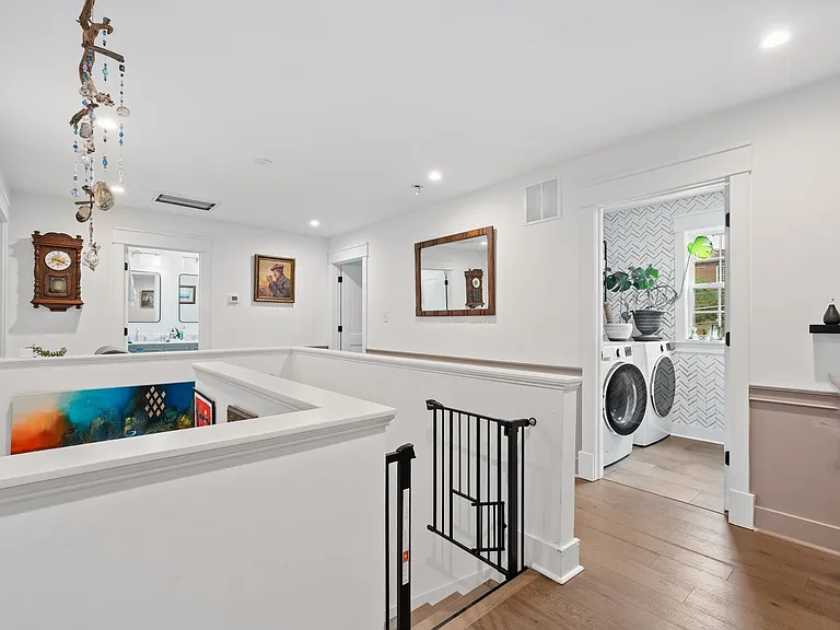 1108 Holloway St — Photo 10