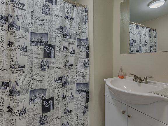 5th image of 524 Woodland Dr