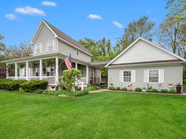 3287 Bluebird Ln, Coloma, MI 49038