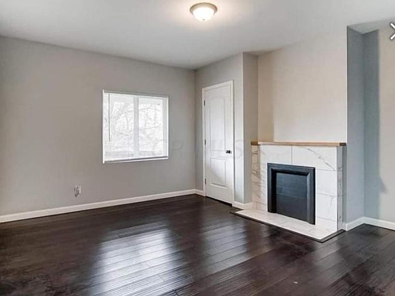 2nd image of 220 E Tompkins St #220