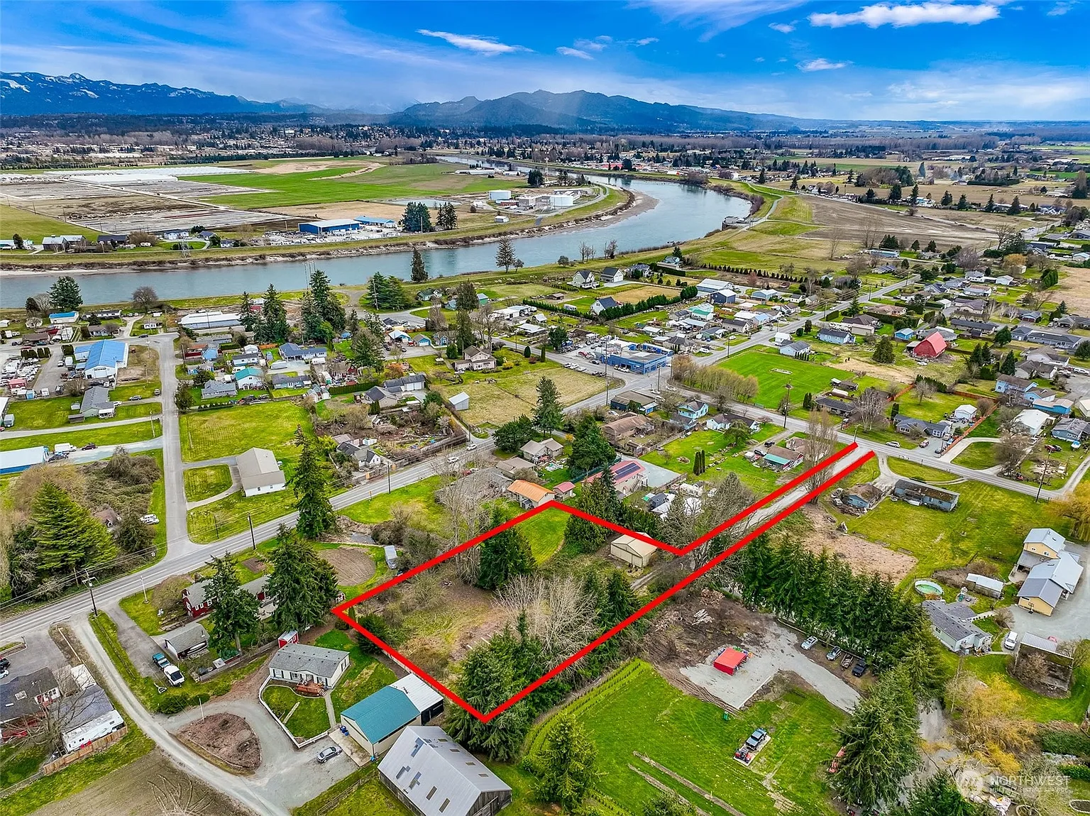 13931 Bennett Lane photo 1