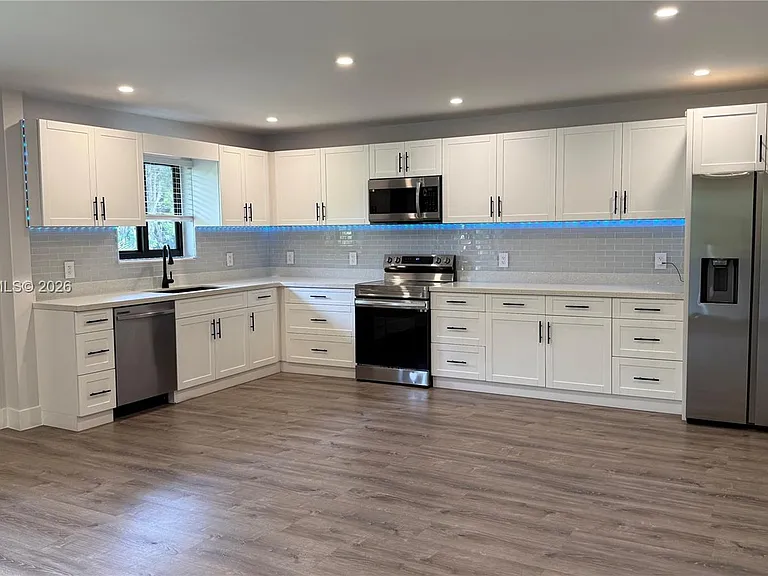 10751 SW 48th St — Photo 6