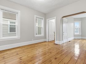 35 Oakland St, Salem, MA