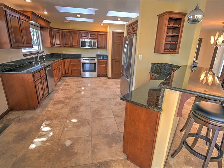 9010 Flushing Meadows Dr NE — Photo 4