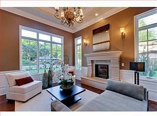 5th image of 82 Lloyden Dr