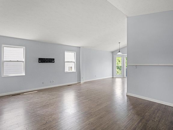 3rd image of 2332 Sunflower Ct