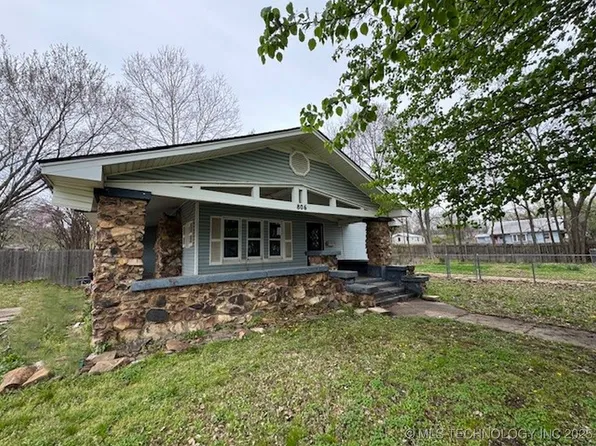 806 W 2nd St, Heavener, OK 74937