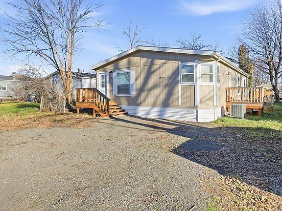 2nd image of 400 14th St Lot 34