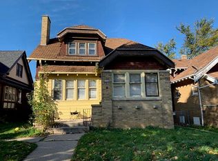 2709 N 46th St, Milwaukee, WI 53210