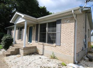 456 Oakrun Dr, Mt Washington, KY 40047