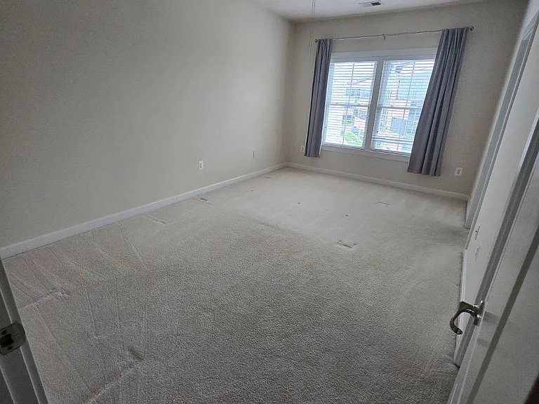 20800 Duxbury Ter — Photo 21