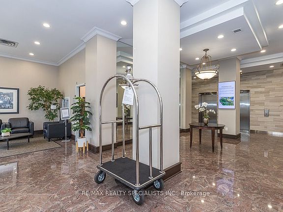 4th image of 21 Overlea Blvd #1309