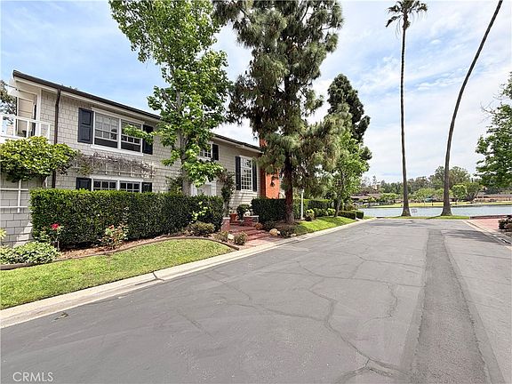 2nd image of 21956 Yellowstone Ln