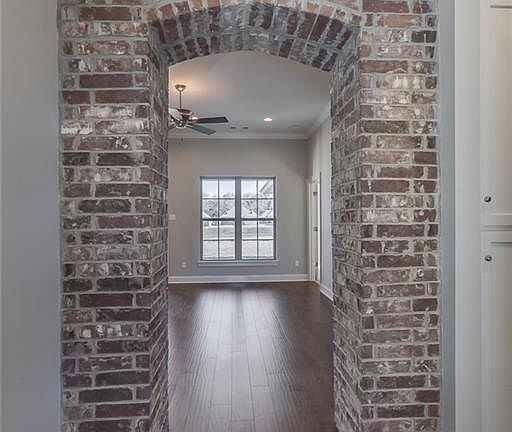 4th image of 214 Aston Ln