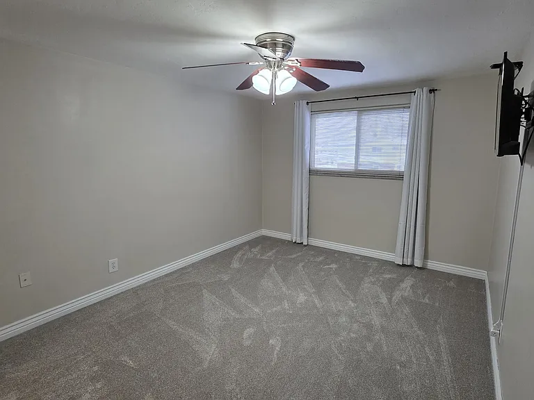 25400 Country Club Blvd #2 — Photo 27