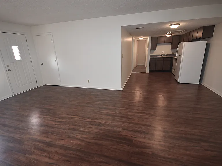 Waveland Place Apartments — Photo 74