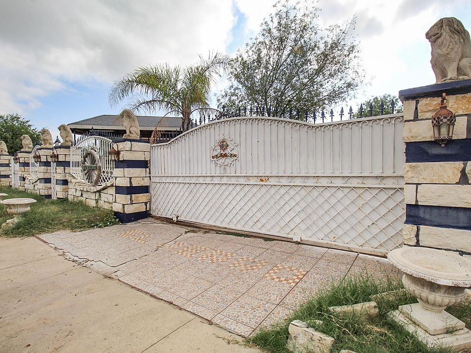 1st image of 305 Castro Urdiales Dr