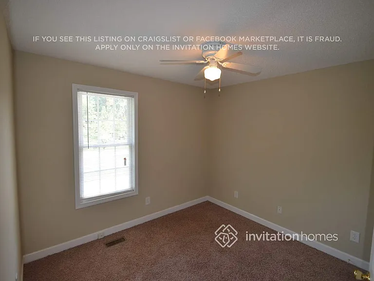 819 Self St — Photo 3