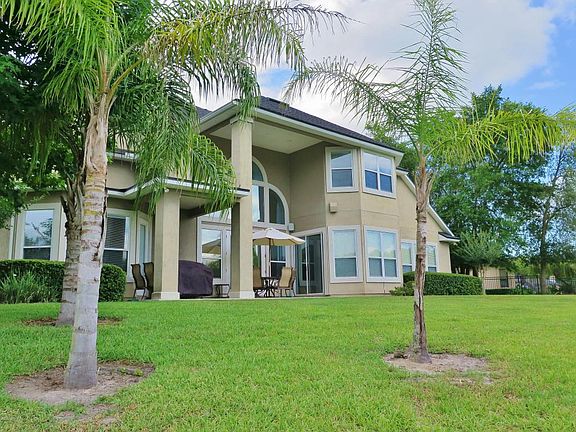 3rd image of 909 Cavanaugh Dr
