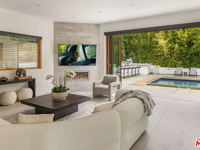 12443 W Sunset Blvd — Photo 7
