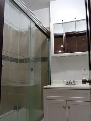 Rented by Metropolitan Equities | media 8