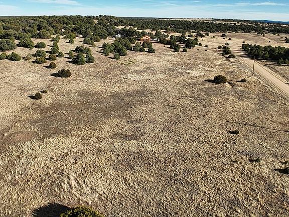 4th image of 37 Navajo Rd
