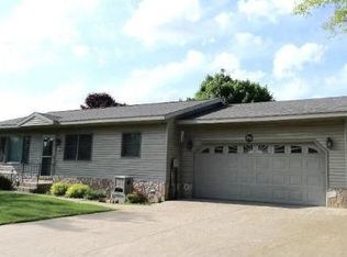 803 Fanta Reed Rd, La Crosse, WI 54603