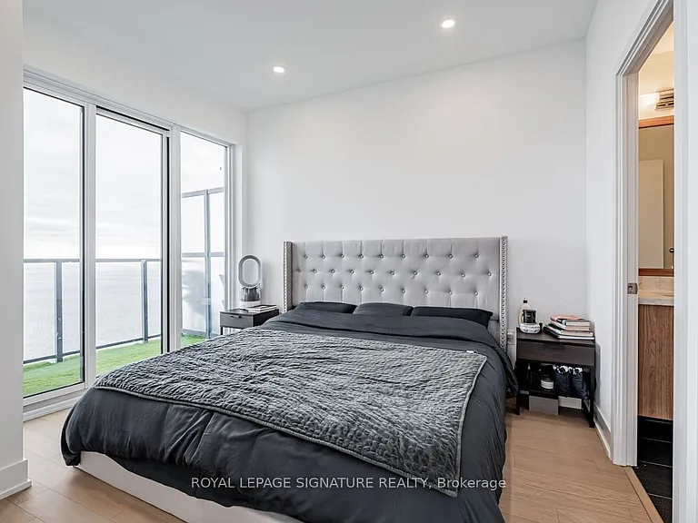 20 Shore Breeze Dr #LPH05B — Photo 13