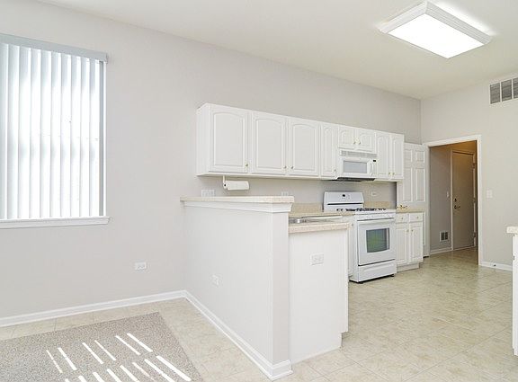 5th image of 16436 Crescent Lake Dr