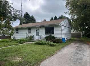 1113 29th St, Two Rivers, WI 54241