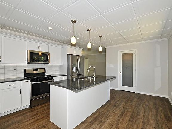3rd image of 8920 Black Hawk Ln