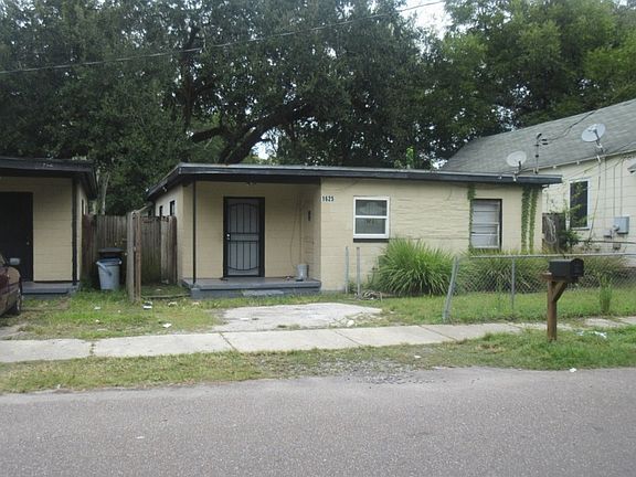 3rd image of 1625 Union St W