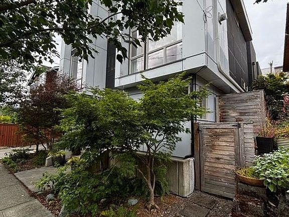 2nd image of 513 20th Ave E #D