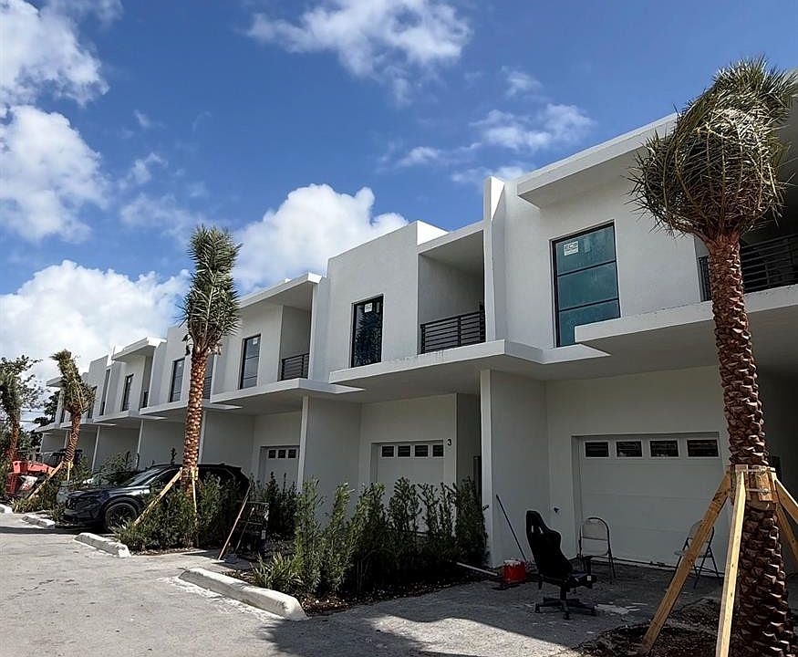 1st image of 2511 Pierce Street #3