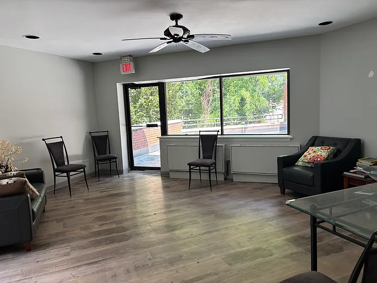 164 Union St #2E — Photo 6