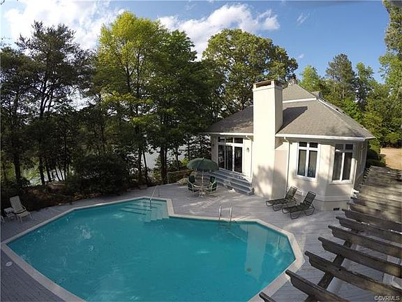 3rd image of 291 Jacks Cove Ln
