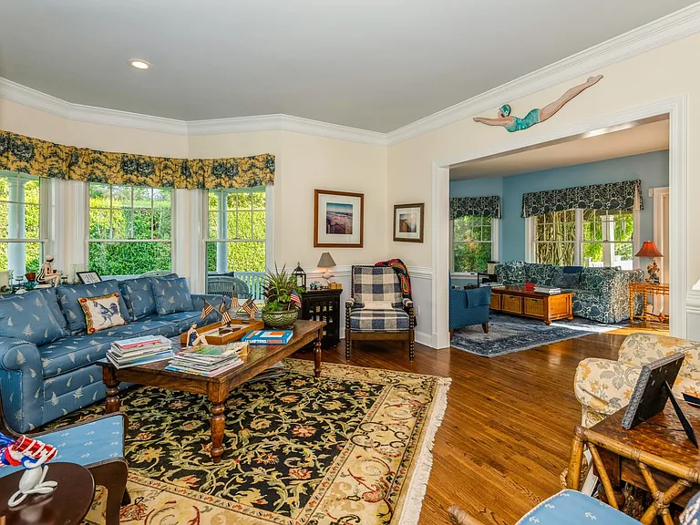 31 Fairbanks Ct — Photo 19