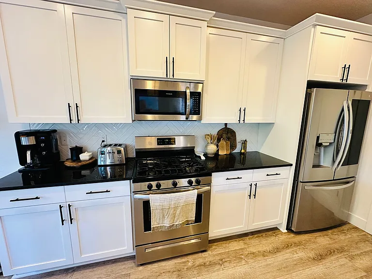 158 S 39th Dr — Photo 9