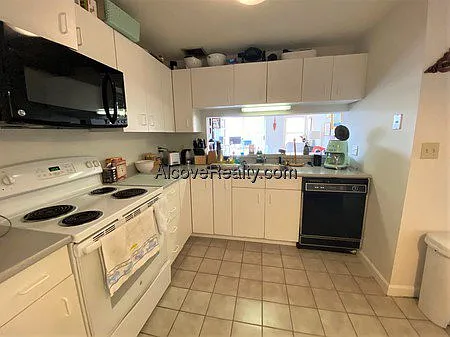 2 bed, 2.0 bath, 985 sqft, $3,795 — Photo 4