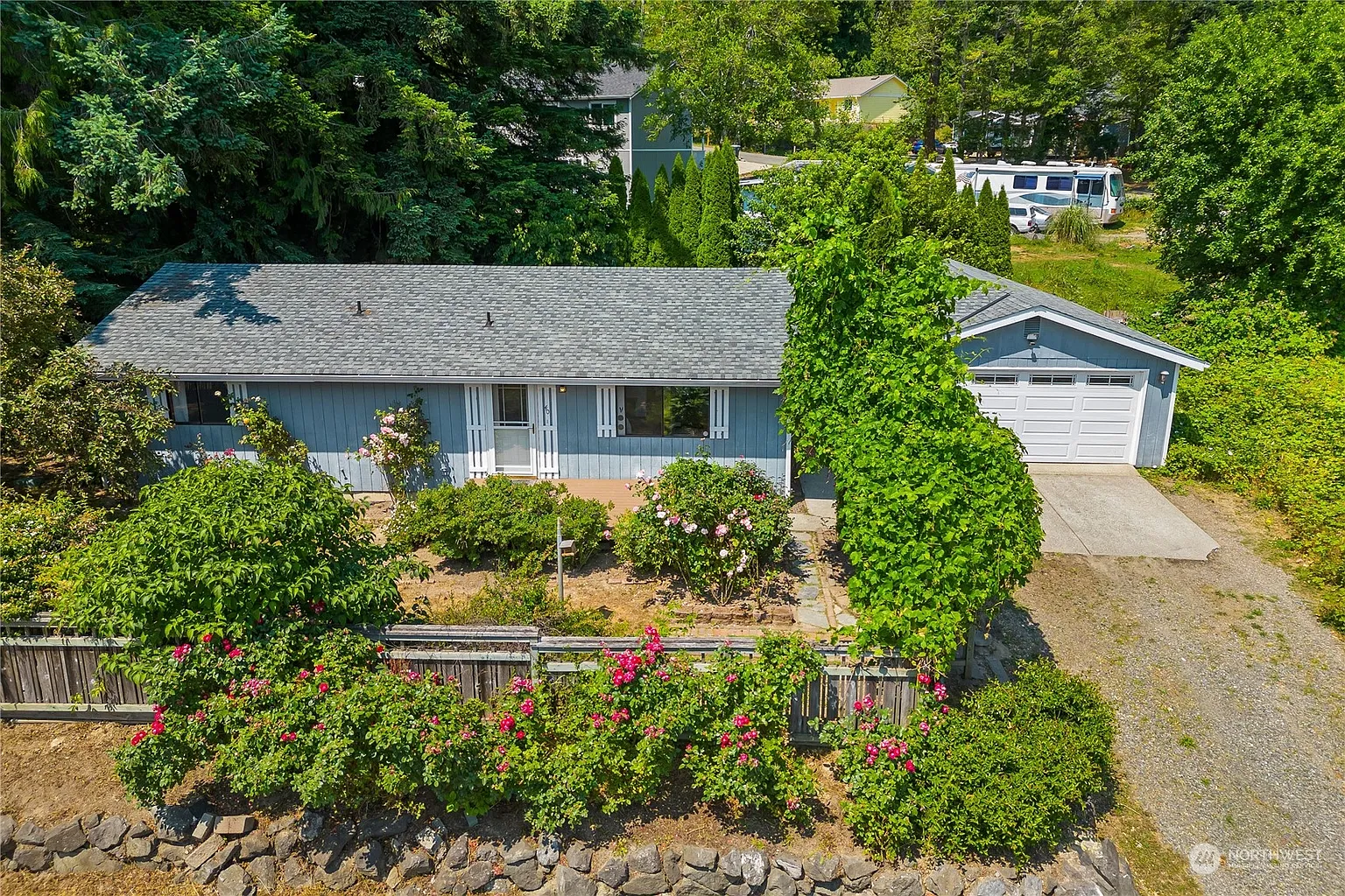 40 NE Anchor Way photo 1