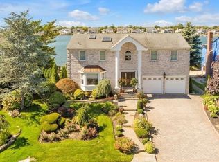 304 Bayview Ave, Massapequa, NY 11758