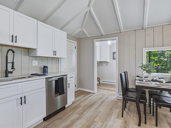 4th image of 22 Knollwood Rd