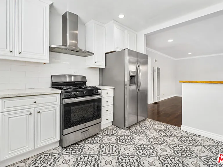 920 Westbourne Dr #9 — Photo 6