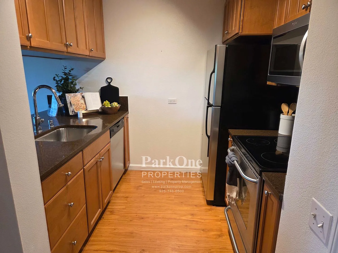 Nicely Updated Condo in Downtown Walnut Creek — Photo 2