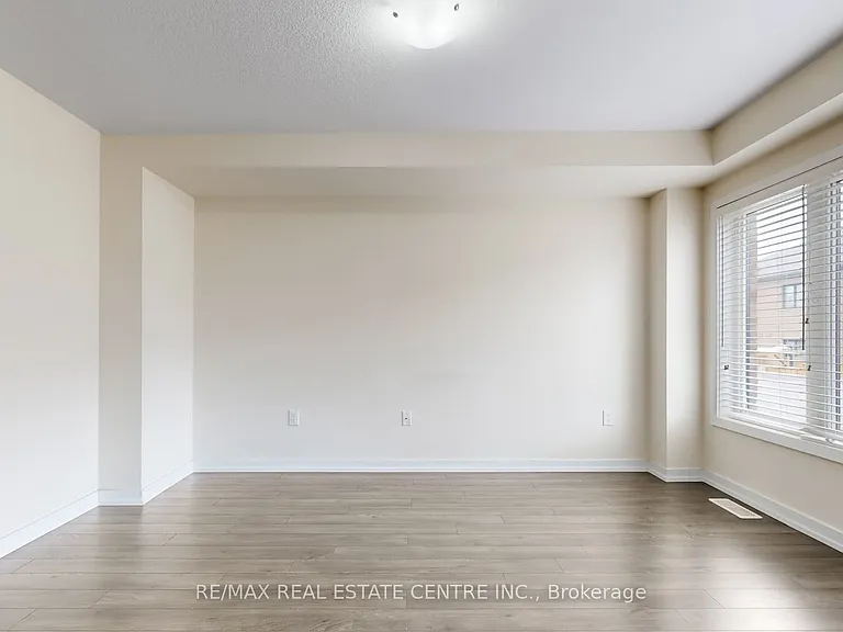 80 Scarletwood St — Photo 6