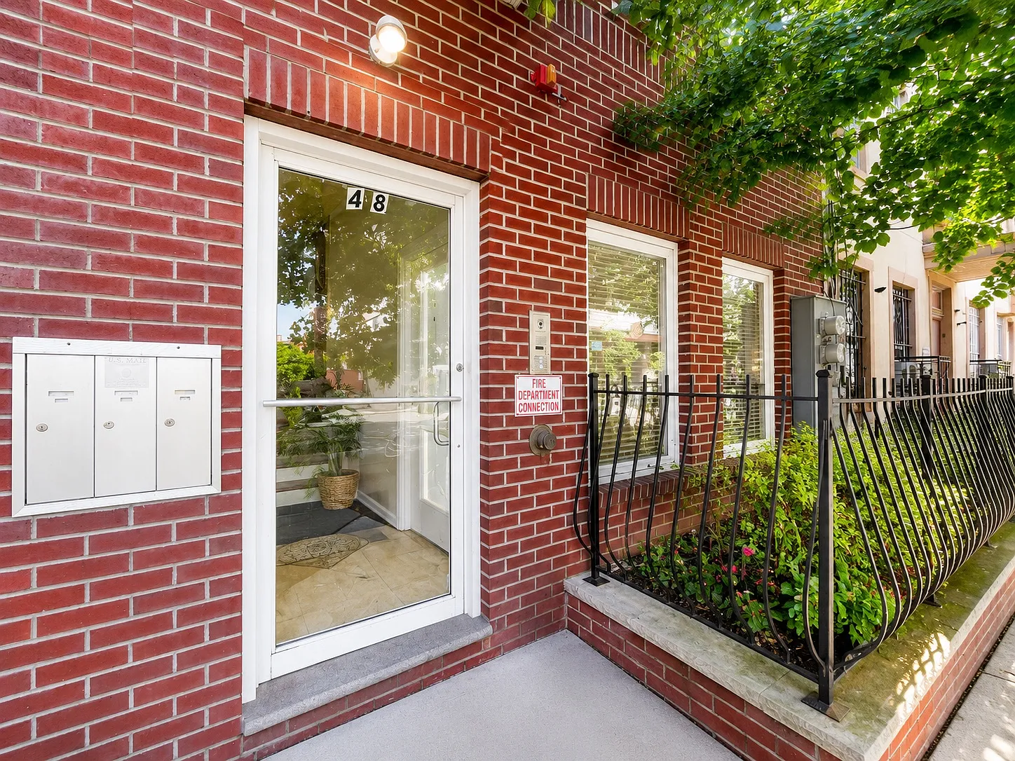 1 bed, $2,000 — Photo 2